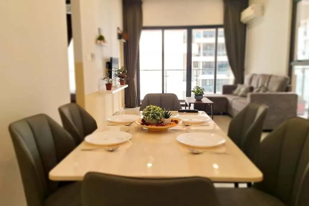 3Br Seaside Condo Johor Bahru 8-12Pax